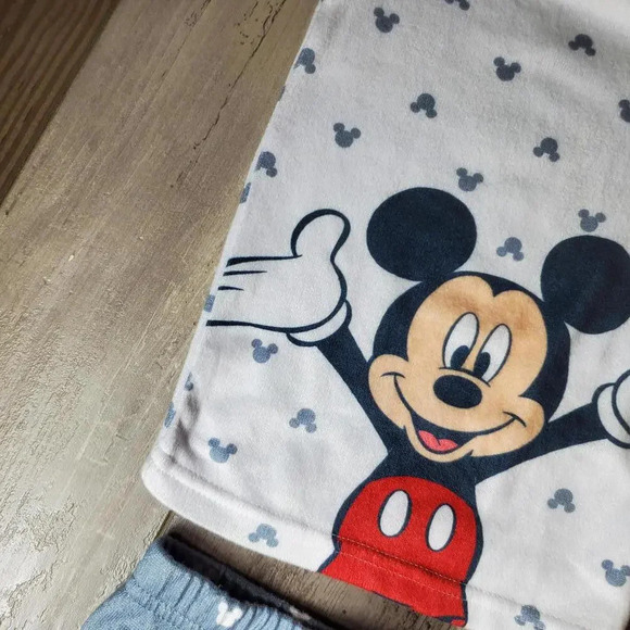 Disney Baby Matching Mickey Mouse PJ Pajama Set Size 6m NWOT - Picture 5 of 14